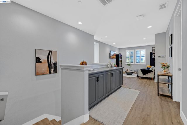 7126 Stags Leap Ln, Dublin, CA 94568