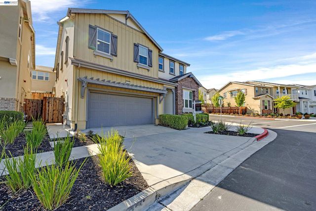 7126 Stags Leap Ln, Dublin, CA 94568