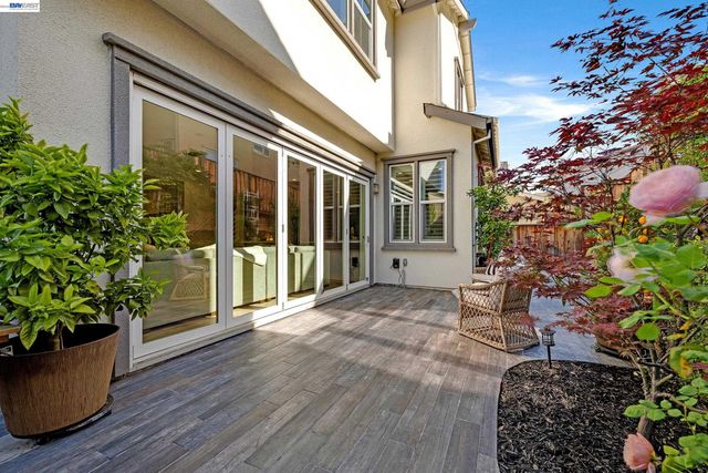 7126 Stags Leap Ln, Dublin, CA 94568