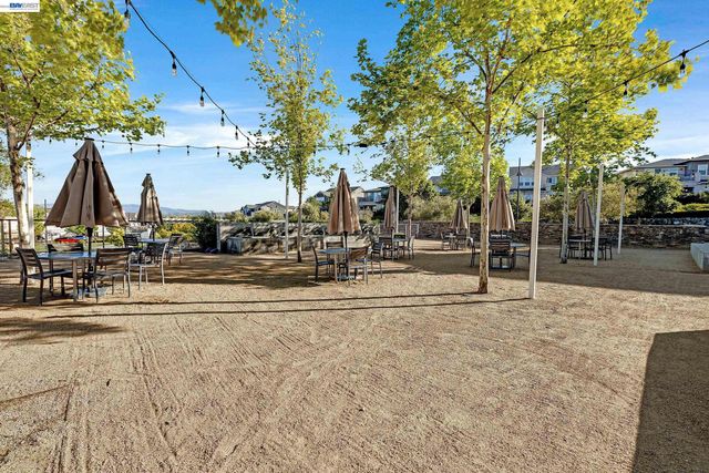 7126 Stags Leap Ln, Dublin, CA 94568