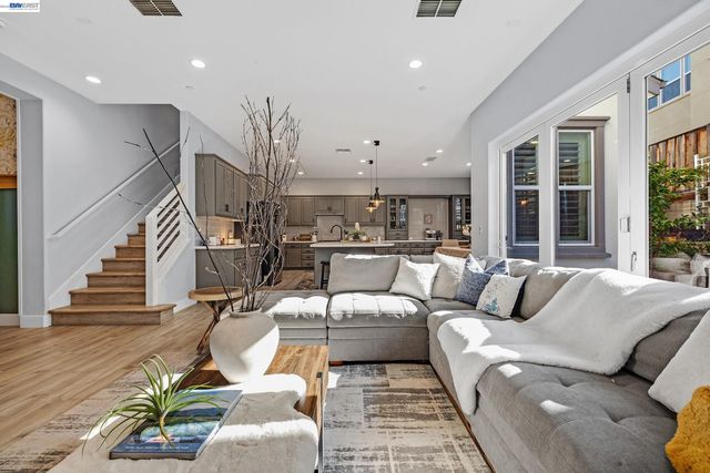 7126 Stags Leap Ln, Dublin, CA 94568