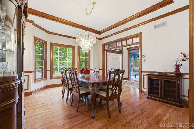908 Knox Lane, Batavia, IL 60510