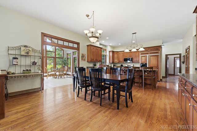 908 Knox Lane, Batavia, IL 60510