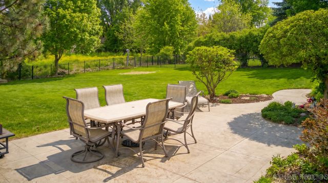 908 Knox Lane, Batavia, IL 60510