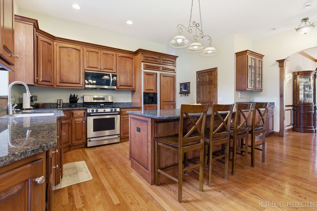 908 Knox Lane, Batavia, IL 60510