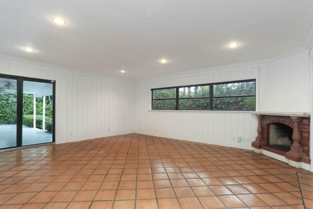 121 Costello Road, West Palm Beach, FL 33405