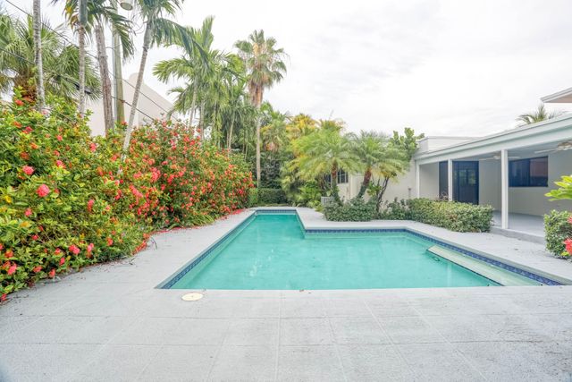 121 Costello Road, West Palm Beach, FL 33405