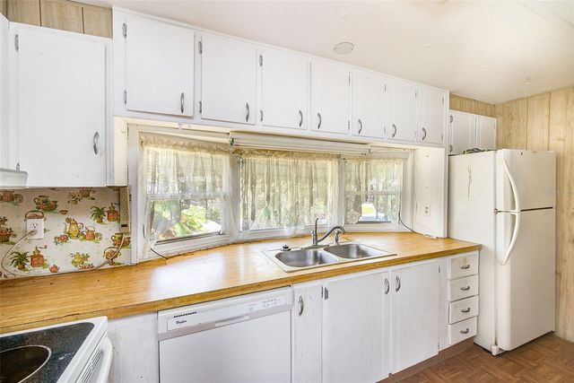 4551 ORANGE BLOSSOM DRIVE, Zephyrhills, FL 33542