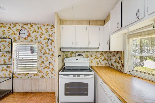 4551 ORANGE BLOSSOM DRIVE, Zephyrhills, FL 33542