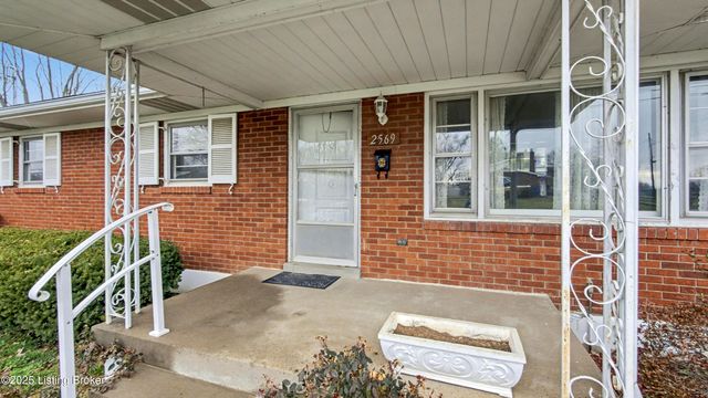 2569 Trubart Ln, Louisville, KY 40216