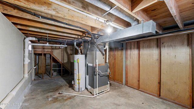 2569 Trubart Ln, Louisville, KY 40216