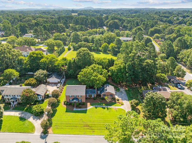 1202 Pineview Street, Albemarle, NC 28001
