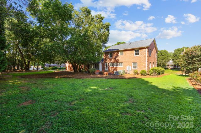 1202 Pineview Street, Albemarle, NC 28001