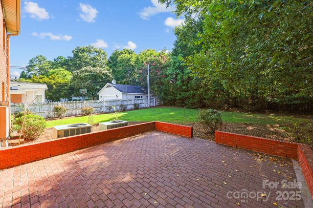 1202 Pineview Street, Albemarle, NC 28001