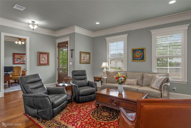 3025 Newberry Lane, Shreveport, LA 71106