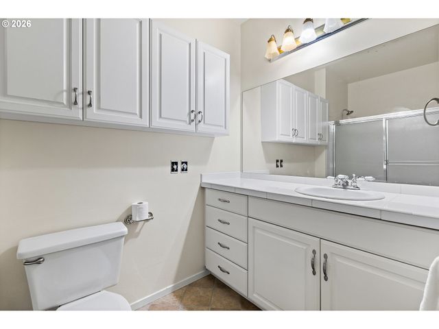 1710 S HARBOR Way 401, Portland, OR 97201