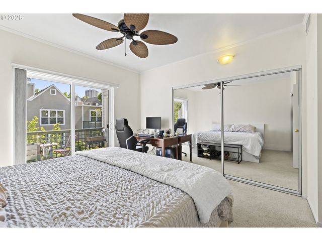 1710 S HARBOR Way 401, Portland, OR 97201
