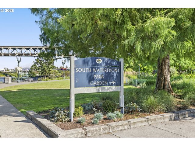 1710 S HARBOR Way 401, Portland, OR 97201