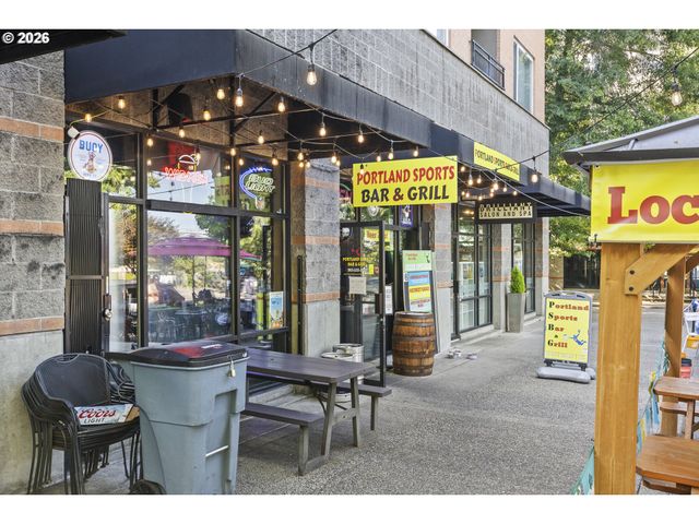 1710 S HARBOR Way 401, Portland, OR 97201