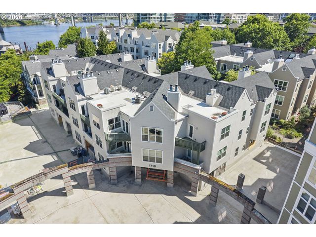 1710 S HARBOR Way 401, Portland, OR 97201