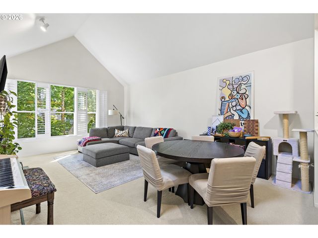 1710 S HARBOR Way 401, Portland, OR 97201