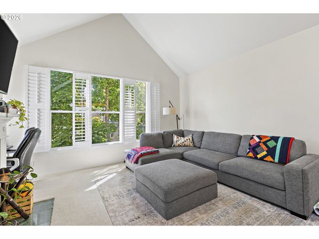 1710 S HARBOR Way 401, Portland, OR 97201