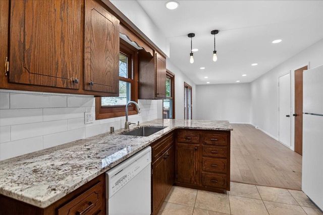 499 Hyland Drive, Stoughton, WI 53589