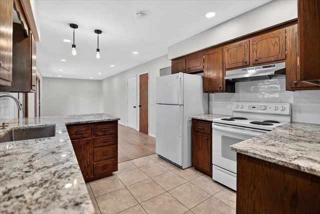 499 Hyland Drive, Stoughton, WI 53589