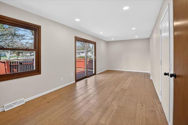 499 Hyland Drive, Stoughton, WI 53589