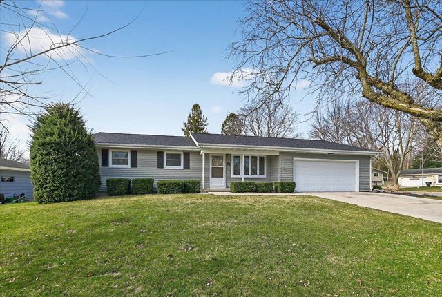 499 Hyland Drive, Stoughton, WI 53589