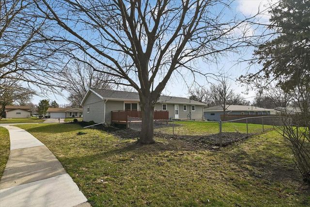 499 Hyland Drive, Stoughton, WI 53589