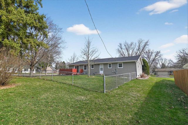 499 Hyland Drive, Stoughton, WI 53589