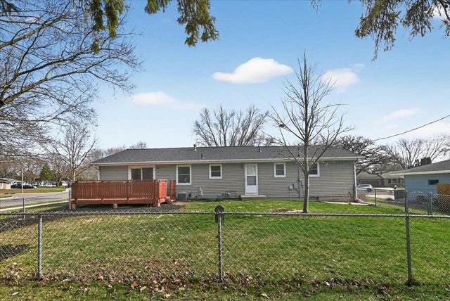 499 Hyland Drive, Stoughton, WI 53589