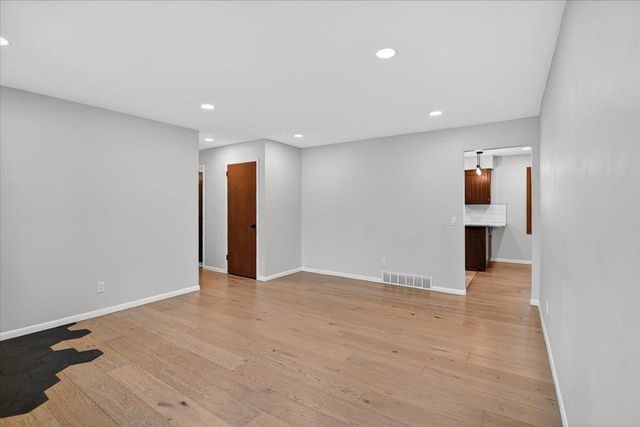 499 Hyland Drive, Stoughton, WI 53589