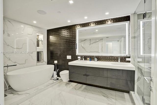 2800 Island Blvd 3005, Aventura, FL 33160