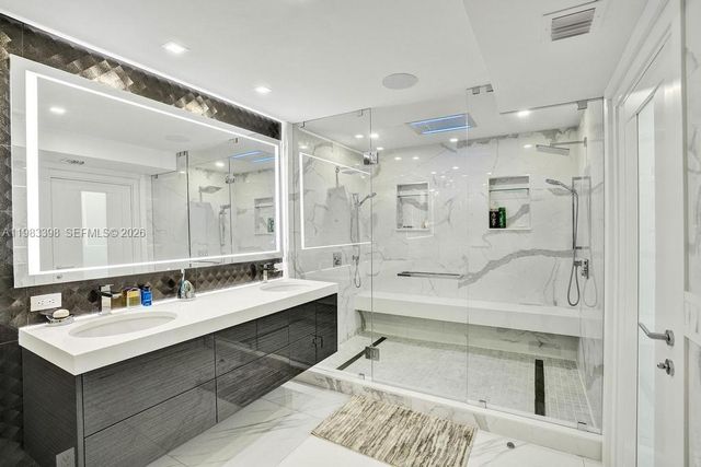 2800 Island Blvd 3005, Aventura, FL 33160