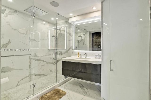 2800 Island Blvd 3005, Aventura, FL 33160