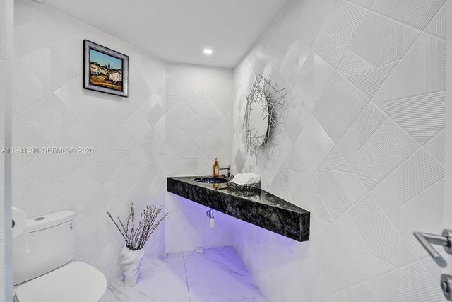 2800 Island Blvd 3005, Aventura, FL 33160