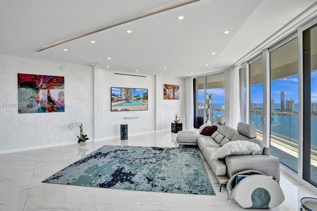 2800 Island Blvd 3005, Aventura, FL 33160