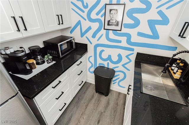 522 East Saint Louis Avenue, Las Vegas, NV 89104