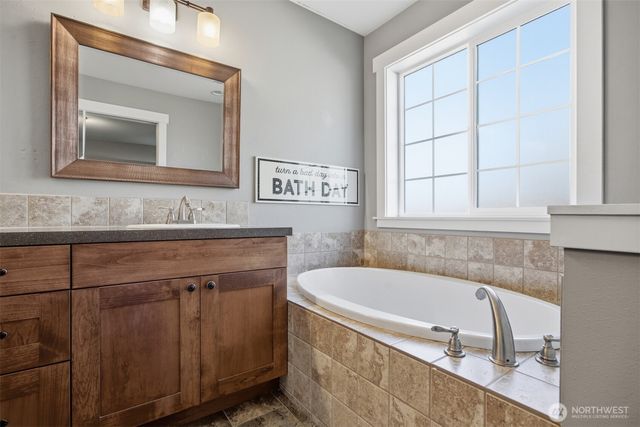 803 Mapleridge Drive, Everson, WA 98247