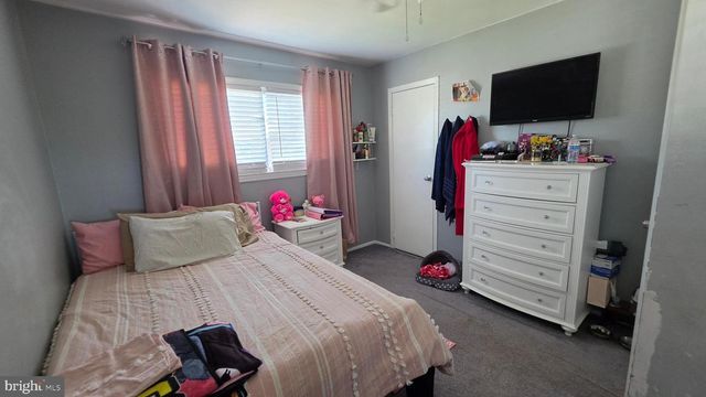 18 PEABODY LA, Hamilton, NJ 08619