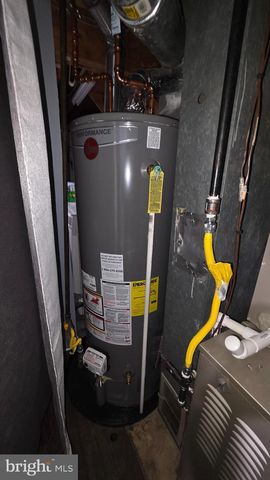 18 PEABODY LA, Hamilton, NJ 08619