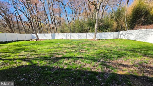 18 PEABODY LA, Hamilton, NJ 08619