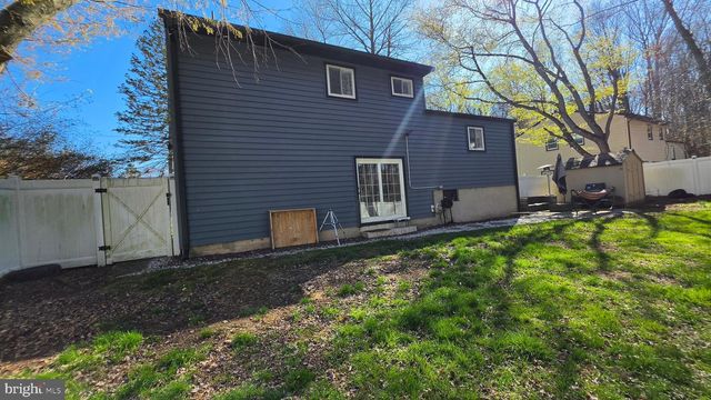 18 PEABODY LA, Hamilton, NJ 08619