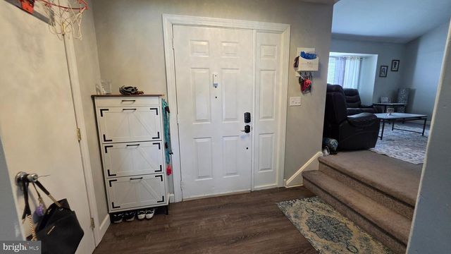 18 PEABODY LA, Hamilton, NJ 08619