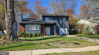 18 PEABODY LA, Hamilton, NJ 08619