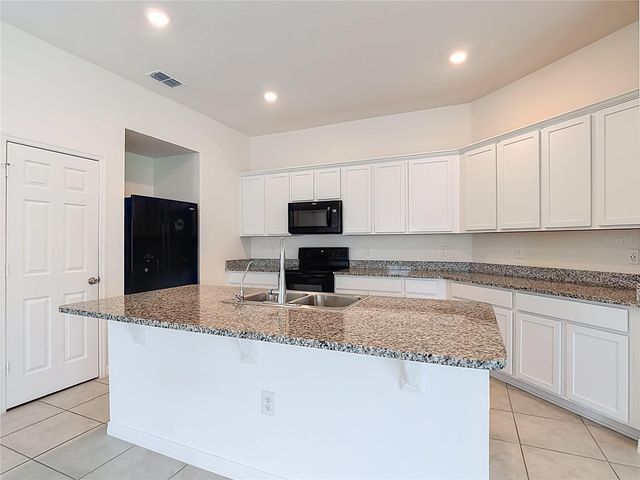 1045 AUGUSTUS DRIVE, Davenport, FL 33896