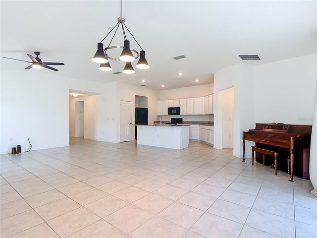 1045 AUGUSTUS DRIVE, Davenport, FL 33896