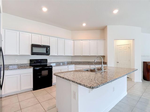 1045 AUGUSTUS DRIVE, Davenport, FL 33896